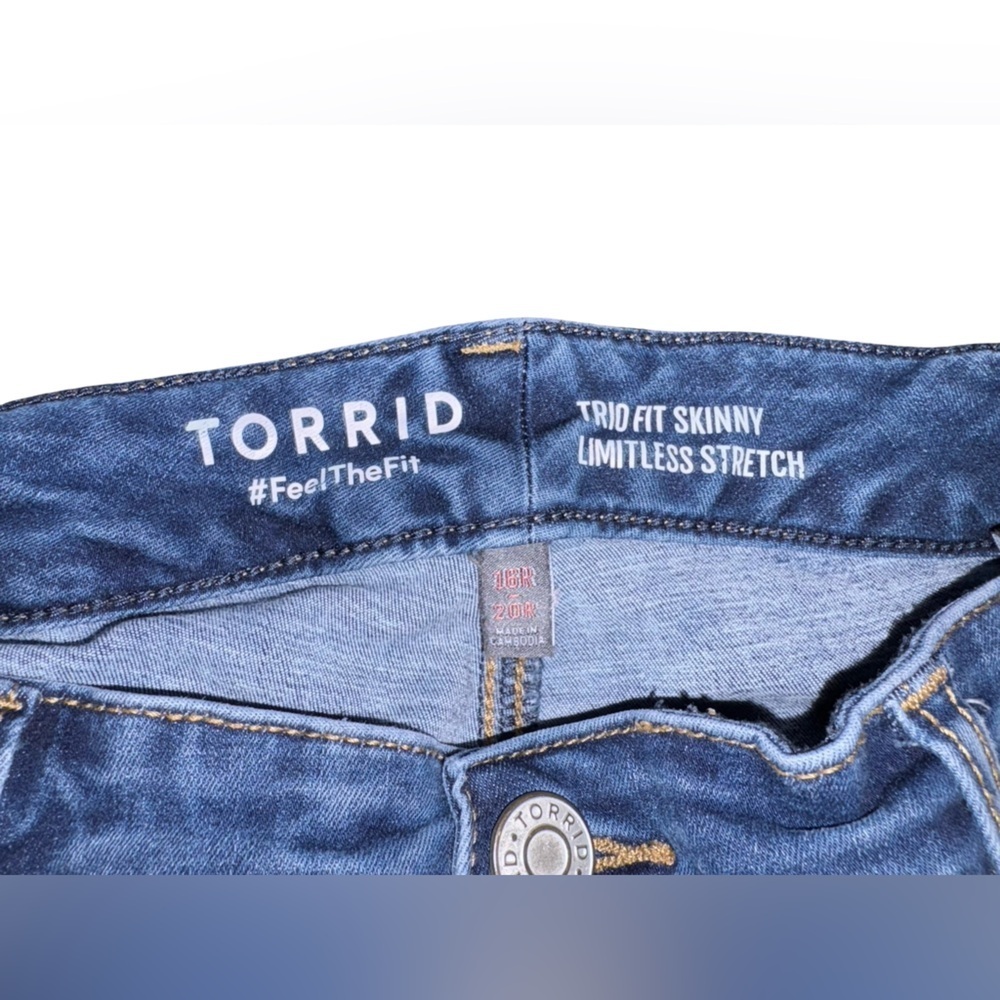 Torrid Trio Fit Skinny Jeans Size 18R Medium Wash Stretch Denim - Picture 5 of 9